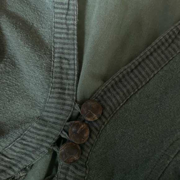 Green Ruffled Cardigan - Picture 2 of 5